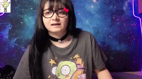 trixiedoescamcam online show from 04-21-26, 01:42