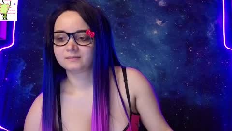 trixiedoescamcam online show from 04-28-26, 02:27