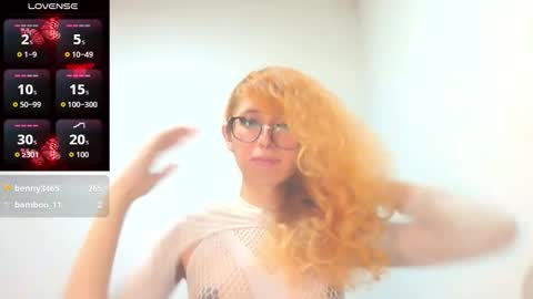 Snapshot of trixy_roses chatting on 12-19-25, 06:26 Trixy Rose online show from 12-19-25, 06:26