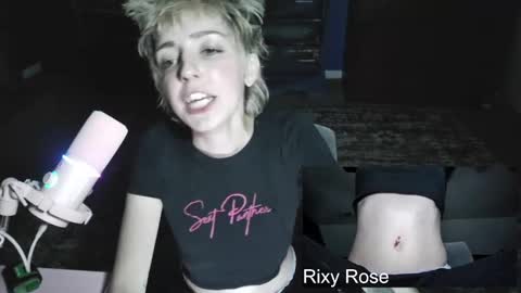 RixyRose online show from 10-15-25, 03:17