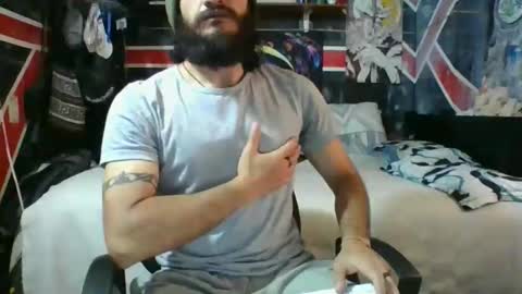 Snapshot of trizquelmen chatting on 05-06-26, 05:29 Andrew online show from 05-06-26, 05:29