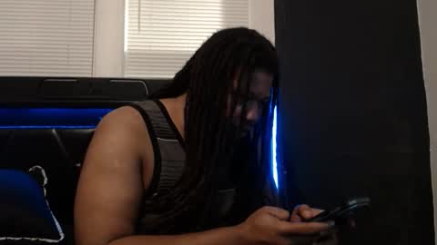 Trmdstrong online show from 10-15-25, 03:28