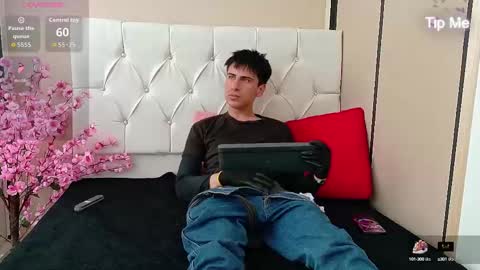 Snapshot of troy_boy20 chatting on 10-07-25, 09:01 Troy online show from 10-07-25, 09:01