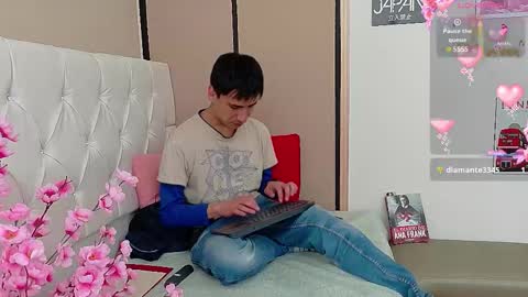 Snapshot of troy_boy20 chatting on 10-11-25, 07:45 Troy online show from 10-11-25, 07:45