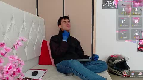 Snapshot of troy_boy20 chatting on 10-15-25, 07:47 Troy online show from 10-15-25, 07:47