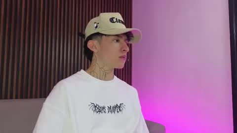 Troy online show from 09-10-25, 07:36