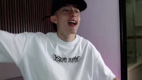 Troy online show from 10-06-25, 07:22