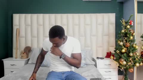 Snapshot of troykhalil chatting on 12-18-24, 08:47 Troy Khalil online show from 12-18-24, 08:47