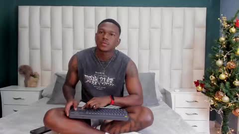 Snapshot of troykhalil chatting on 12-20-24, 10:54 Troy Khalil online show from 12-20-24, 10:54