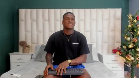 Snapshot of troykhalil chatting on 12-24-24, 08:27 Troy Khalil online show from 12-24-24, 08:27