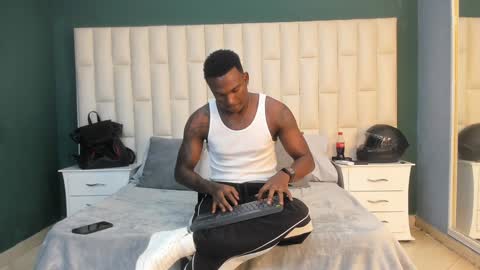 Snapshot of troykhalil chatting on 01-22-25, 09:10 Troy Khalil online show from 01-22-25, 09:10