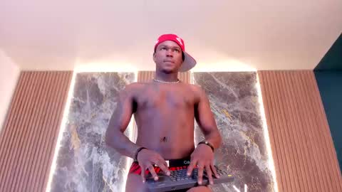 Snapshot of troykhalil chatting on 02-11-25, 08:10 Troy Khalil online show from 02-11-25, 08:10