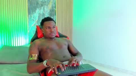 Snapshot of troykhalil chatting on 09-19-25, 12:23 Troy Khalil online show from 09-19-25, 12:23