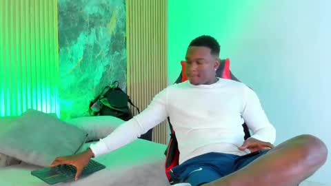 Snapshot of troykhalil chatting on 09-24-25, 08:34 Troy Khalil online show from 09-24-25, 08:34