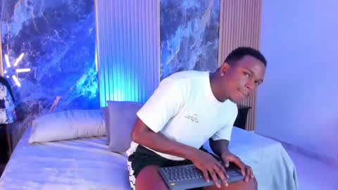 Snapshot of troykhalil chatting on 10-06-25, 10:29 Troy Khalil online show from 10-06-25, 10:29