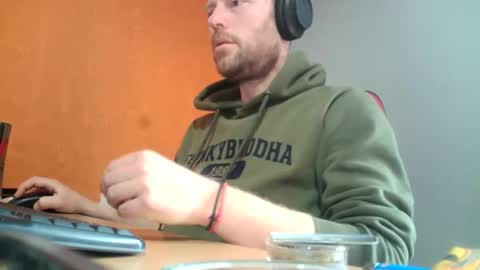 Snapshot of truble_78 chatting on 02-21-25, 02:27 truble_78 online show from 02-21-25, 02:27