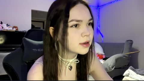 Esmi online show from 04-27-26, 12:36