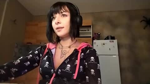 Poly online show from 01-09-26, 12:30