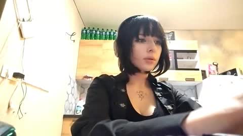 Poly online show from 01-18-26, 12:09