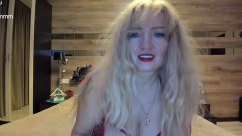 Snapshot of truefoxyyy chatting on 02-01-25, 08:37 Fox online show from 02-01-25, 08:37