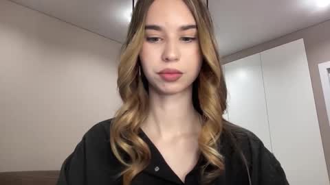 Snapshot of tryme_muse chatting on 11-14-25, 03:11 tryme_muse online show from 11-14-25, 03:11