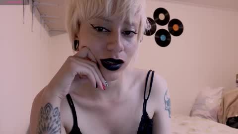 Cait online show from 10-17-25, 04:26