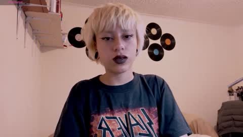 Cait online show from 10-20-25, 04:57