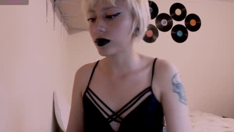 Cait online show from 10-21-25, 02:34