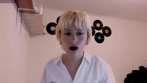 Cait online show from 11-13-25, 04:00