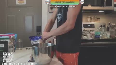 Snapshot of trystoph chatting on 10-20-25, 11:54 Treistoph online show from 10-20-25, 11:54