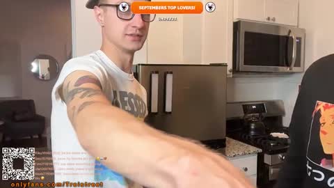 Snapshot of trystoph chatting on 11-15-25, 12:45 Treistoph online show from 11-15-25, 12:45