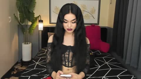 Snapshot of ts_elijah chatting on 01-27-25, 11:00 Saskia online show from 01-27-25, 11:00