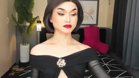 Snapshot of ts_elijah chatting on 02-02-25, 04:15 Saskia online show from 02-02-25, 04:15