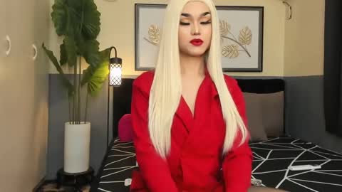 Snapshot of ts_elijah chatting on 03-06-25, 01:27 Saskia online show from 03-06-25, 01:27