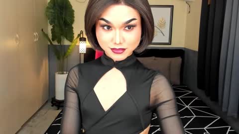 Snapshot of ts_elijah chatting on 09-23-25, 10:13 Saskia online show from 09-23-25, 10:13