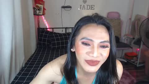 Snapshot of ts_jadexxx chatting on 12-17-24, 03:39 Jade online show from 12-17-24, 03:39