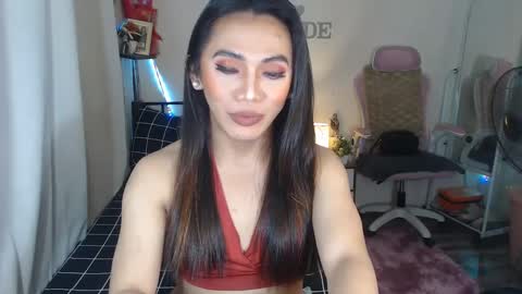 Snapshot of ts_jadexxx chatting on 12-19-24, 10:10 Jade online show from 12-19-24, 10:10