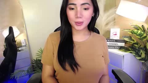 Snapshot of ts_marthapooker chatting on 02-18-25, 04:15 Martha The Pooker online show from 02-18-25, 04:15