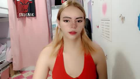 Snapshot of ts_vexana chatting on 01-08-25, 08:06 Dhalia online show from 01-08-25, 08:06