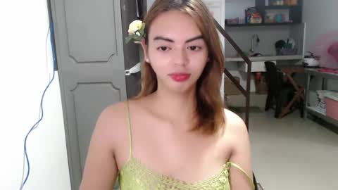 Snapshot of ts_vexana chatting on 03-06-25, 04:52 Dhalia online show from 03-06-25, 04:52