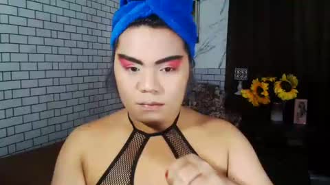 Snapshot of tsbrianabankhugecock chatting on 09-29-25, 05:18 brianna online show from 09-29-25, 05:18