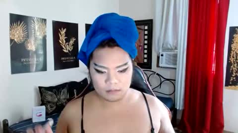 Snapshot of tsbrianabankhugecock chatting on 11-25-25, 06:02 brianna online show from 11-25-25, 06:02