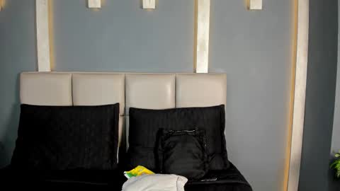  C H L O E online show from 03-11-26, 07:31