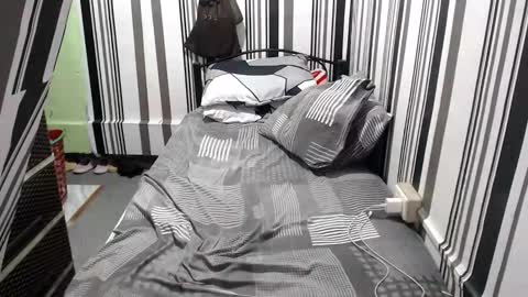 Snapshot of tsjussy chatting on 10-18-25, 04:30 tsjussy online show from 10-18-25, 04:30