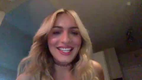 Snapshot of tsprinces chatting on 10-14-25, 11:16 tsprinces online show from 10-14-25, 11:16