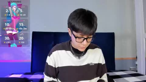 Snapshot of tsuki_maru chatting on 11-24-25, 08:52 Maru online show from 11-24-25, 08:52