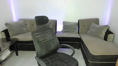 Snapshot of tsuncutjelay chatting on 03-01-25, 04:22 JOIN TO MY FANCLUB I WILL GIVE SOME VIDEOS AND PIC online show from 03-01-25, 04:22