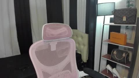 Snapshot of tsuncutmargauxx chatting on 11-05-25, 07:58 tsuncutmargauxx online show from 11-05-25, 07:58