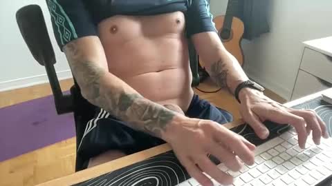 TT Boy2000 online show from 09-10-25, 03:23