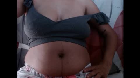 Snapshot of tufresas21 chatting on 03-08-26, 04:33 tu fresas21 online show from 03-08-26, 04:33